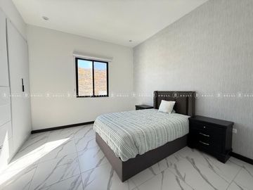 CASA EL VENTA EN  LOMAS UNIVERSIDAD
