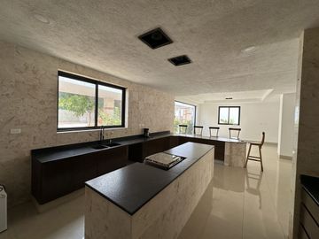En venta casona remodelada en zona centro de Mérida