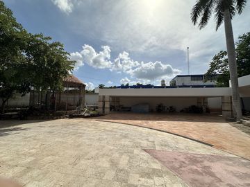 En venta casona remodelada en zona centro de Mérida