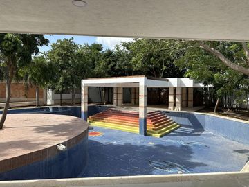 En venta casona remodelada en zona centro de Mérida
