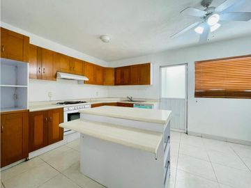 CASA EN VENTA EN SAN JUAN DEL RIO, QUERETARO
