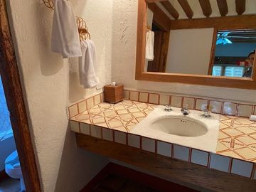 CASA EN VENTA EN VALLE DE BRAVO