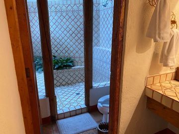 CASA EN VENTA EN VALLE DE BRAVO