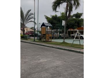 Venta de Casa en Urbanización San Patricio, Machala