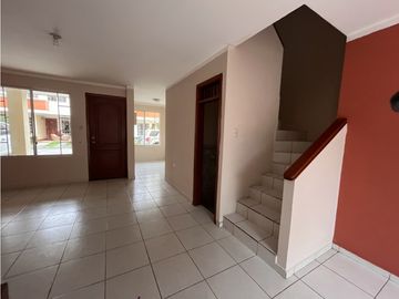 Venta de Casa en Urbanización San Patricio, Machala