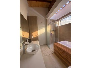 CASA EN VENTA EN CONDOMINIO LAS MERCEDES JAMUNDI JD/CW:8002870