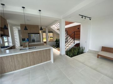 CASA EN VENTA EN CONDOMINIO LAS MERCEDES JAMUNDI JD/CW:8002870