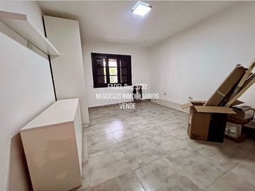 POMPEYA Chalet en PH al frente 4 ambientes Reciclado