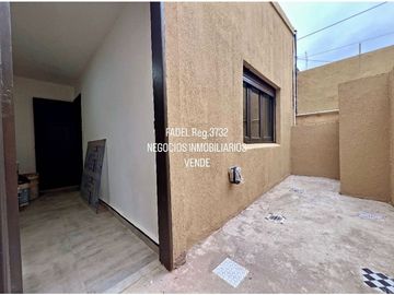 POMPEYA Chalet en PH al frente 4 ambientes Reciclado