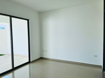 Casa en Fraccionamiento en Lomas de Jiutepec Jiutepec - ROQ-1259-Fr