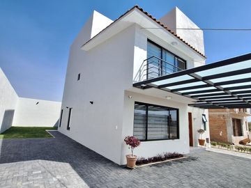 VENTA DE CASAS NUEVAS EN RESIDENCIAL VIENA MOD. ALBERTINA METEPEC