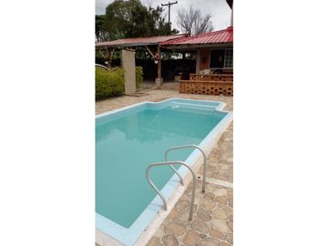 SE VENDE FINCA EN LA VIA ALCALA