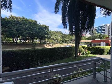 APARTAMENTO - VENTA - LA FLORA - 1ER PISO 2 PARQ. 100M2 - CALI - NORTE