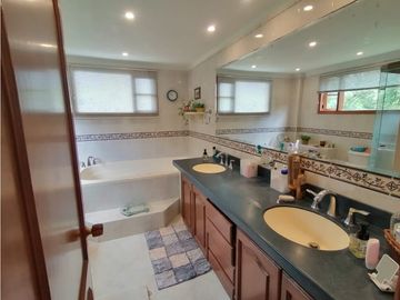 Casa Campestre con Casa Auxiliar Tenjo