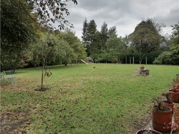 Casa Campestre con Casa Auxiliar Tenjo