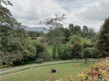 Casa Campestre con Casa Auxiliar Tenjo