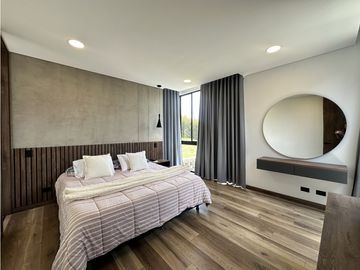 ESPECTACULAR CASA EN UN NIVEL EN EL LA ACUARELA, ALTO DE LAS PALMAS