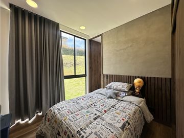 ESPECTACULAR CASA EN UN NIVEL EN EL LA ACUARELA, ALTO DE LAS PALMAS