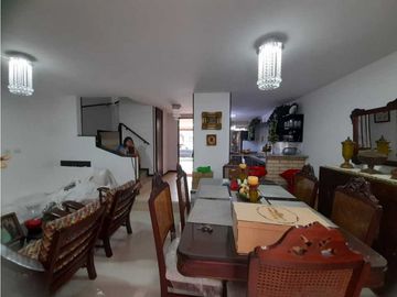 Barrio Bosques de Versalles - Casa esquinera en venta Palmira Valle