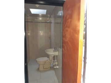 CASA EN VENTA PARA NEGOCIO CUBA-PEREIRA
