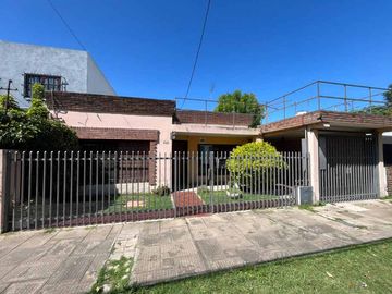 Casa PH en venta en Ituzaingo Norte