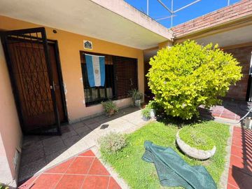 Casa PH en venta en Ituzaingo Norte