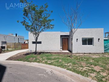 Venta casa Pilar del Este San Ramon