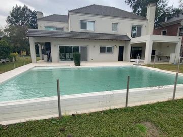 Casa en  venta, 6 ambientes - Saint Thomas Sur, Canning