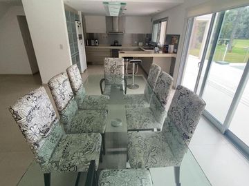Casa en  venta, 6 ambientes - Saint Thomas Sur, Canning