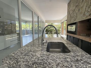 Oportunidad, casa en la Pelegrina
