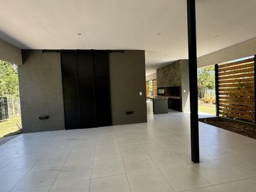 Oportunidad, casa en la Pelegrina