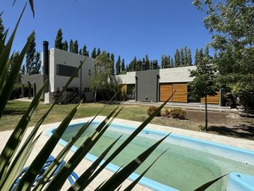 Oportunidad, casa en la Pelegrina