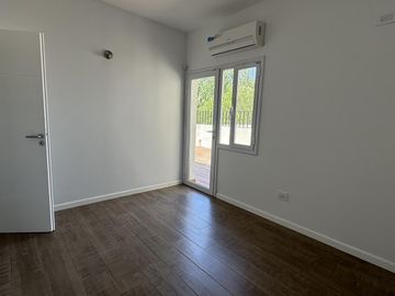 Oportunidad, casa en la Pelegrina