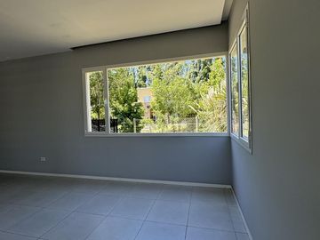 Oportunidad, casa en la Pelegrina