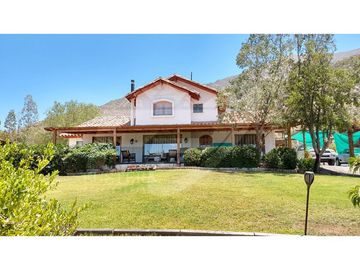 Casa chilena 3D 3B en Venta Hacienda Rinconada