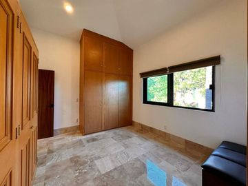 CASA EN EXCLUSIVO CONDOMINIO