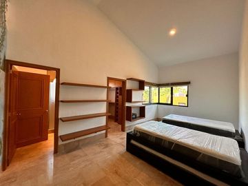 CASA EN EXCLUSIVO CONDOMINIO