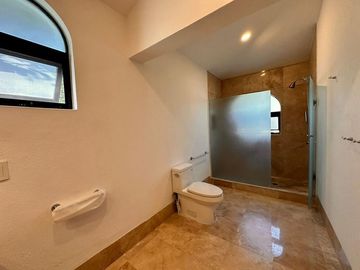 CASA EN EXCLUSIVO CONDOMINIO