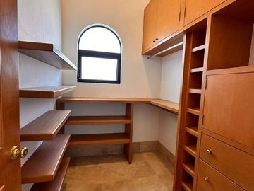 CASA EN EXCLUSIVO CONDOMINIO
