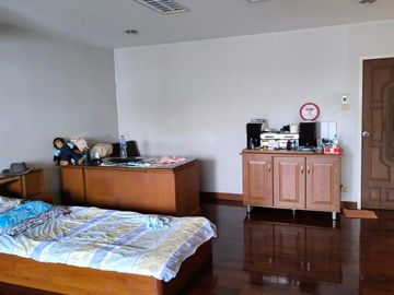 7 Bedroom House for sale in Bang Lamphu Lang, Bangkok