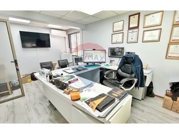 EXCELENTE CASA COMERCIAL UBICACION INIGUALABLE