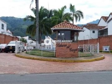 VENTA de CASA RESIDENCIAL en BUCARAMANGA