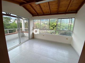 VENTA de CASA RESIDENCIAL en BUCARAMANGA