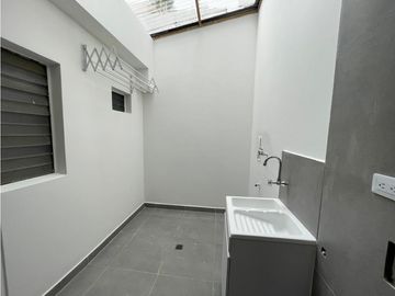 Casa para Arriendo en El Poblado San Lucas
