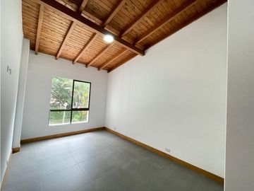 Casa para Arriendo en El Poblado San Lucas