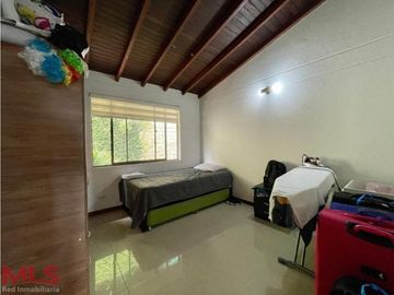 CASA EN VENTA ENVIGADO LOMA DEL CHOCHO