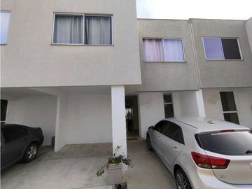 (MC)SE VENDE CASA EN CIUDAD COUNTRY