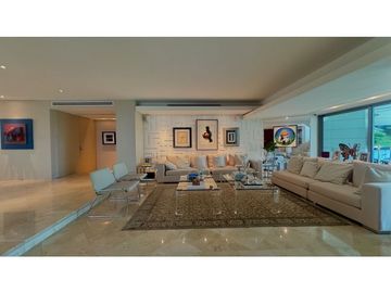 VENTA DE CASA EN BUEN SECTOR DE LA CIUDAD