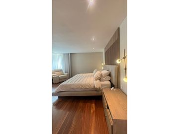 VENTA DE CASA EN BUEN SECTOR DE LA CIUDAD