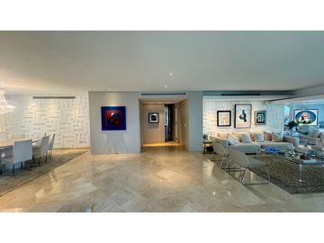 VENTA DE CASA EN BUEN SECTOR DE LA CIUDAD